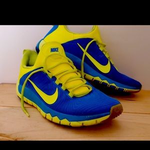 Nike running/ workout shoes